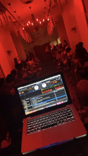 Gallery photo 7 of DJ Cyn