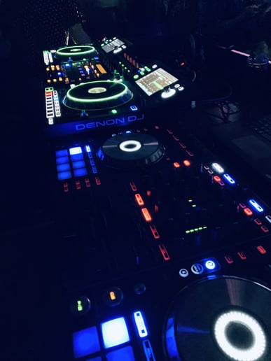 Gallery photo 1 of DJ D Mak
