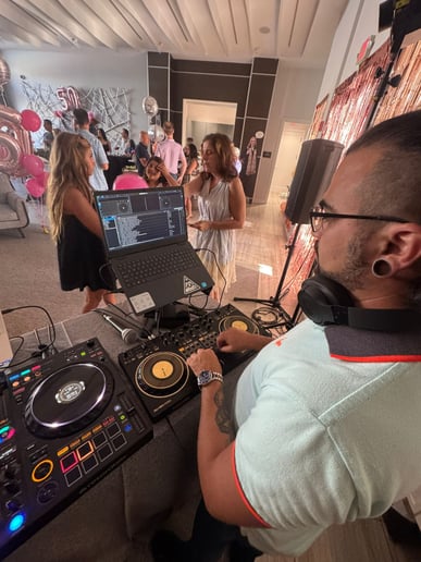 Gallery photo 3 of DJ Dafe