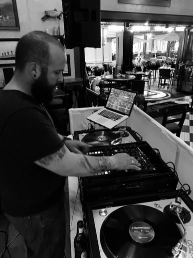 Gallery photo 2 of Dj DaNaLyTiCs