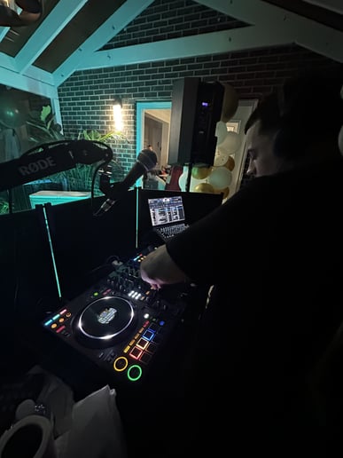 Gallery photo 1 of DJ Danny