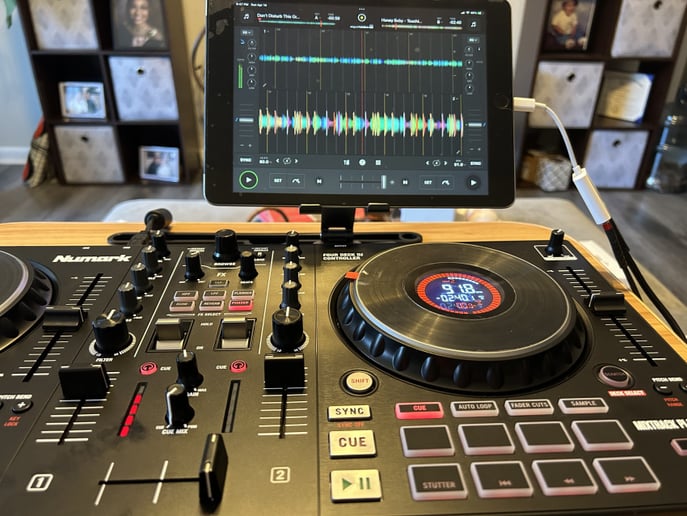 Gallery photo 3 of DJ DannyB