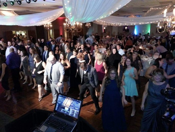 Gallery photo 1 of DJ Dave & Acoustic Jukebox