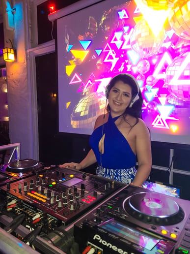 Gallery photo 5 of DJ Daya