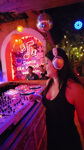 Gallery photo 7 of DJ Daya