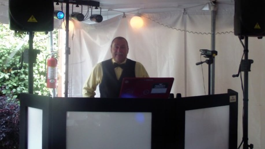 Gallery photo 1 of Dj Dean
