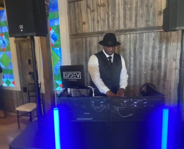 Gallery photo 9 of DJ DEV for Set the vibe Entertainment