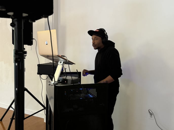 Gallery photo 5 of DJ Dexstarity