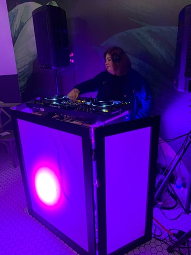 Gallery photo 3 of DJ Dibben