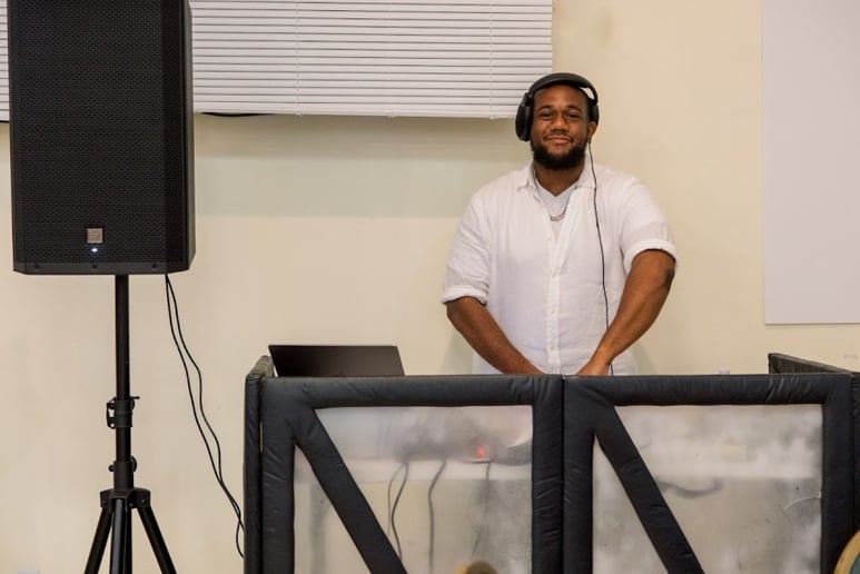 Gallery photo 4 of DJ Diege