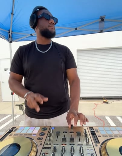 Gallery photo 7 of DJ Diege