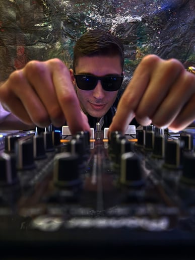 Gallery photo 3 of DJ Dirty Dan