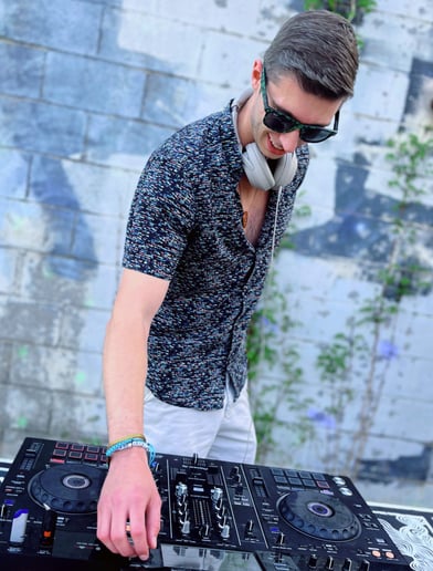Gallery photo 2 of DJ Dirty Dan