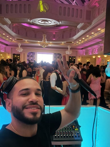 Gallery photo 17 of DJ Domester