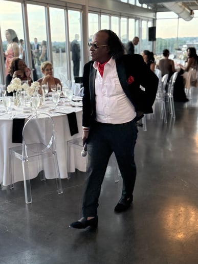 Gallery photo 1 of Dj Don Carlos