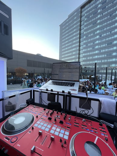 Gallery photo 1 of DJ Don Gee