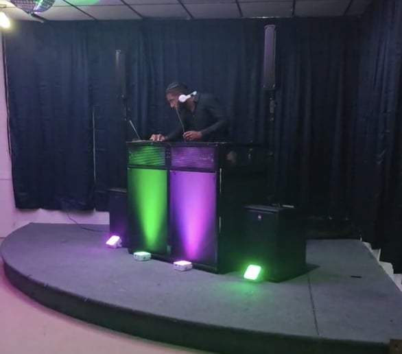 Gallery photo 3 of DJ Dre$