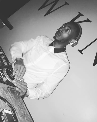 Gallery photo 7 of DJ Drizzle