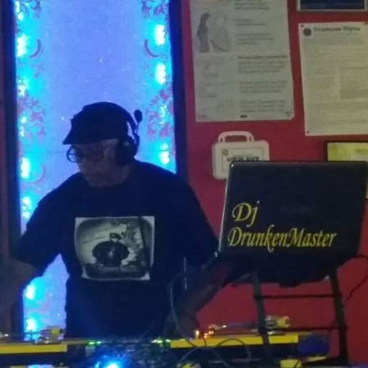 Gallery photo 3 of Dj DrunkenMaster  (Professional DJ-For-Hire)