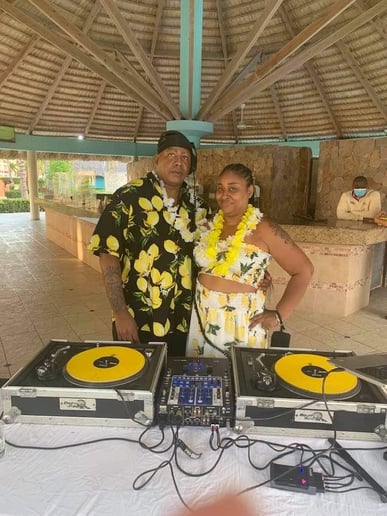 Gallery photo 8 of Dj DrunkenMaster  (Professional DJ-For-Hire)