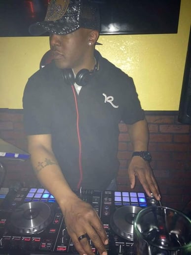 Gallery photo 1 of Dj dubb
