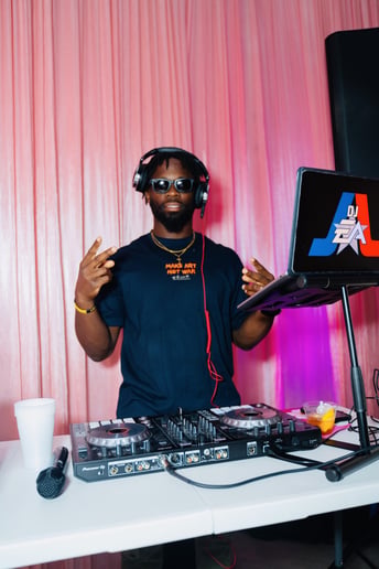 Gallery photo 3 of DJ Ea