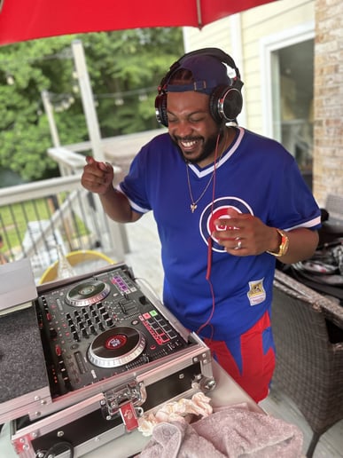 Gallery photo 2 of Dj Eaz