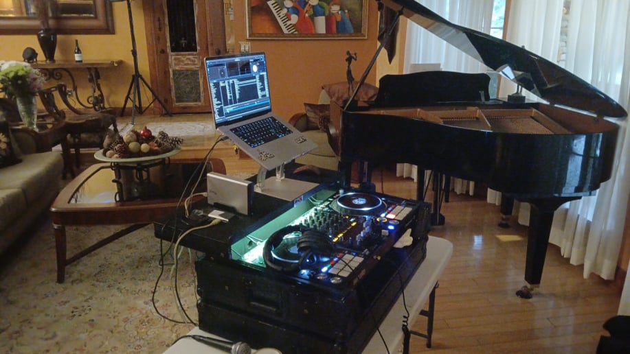 Gallery photo 2 of Dj Ecko