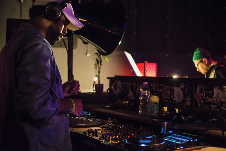 Gallery photo 1 of DJ eh