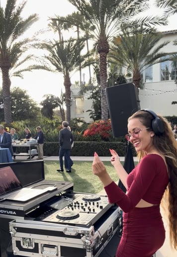 Gallery photo 1 of DJ Elentra