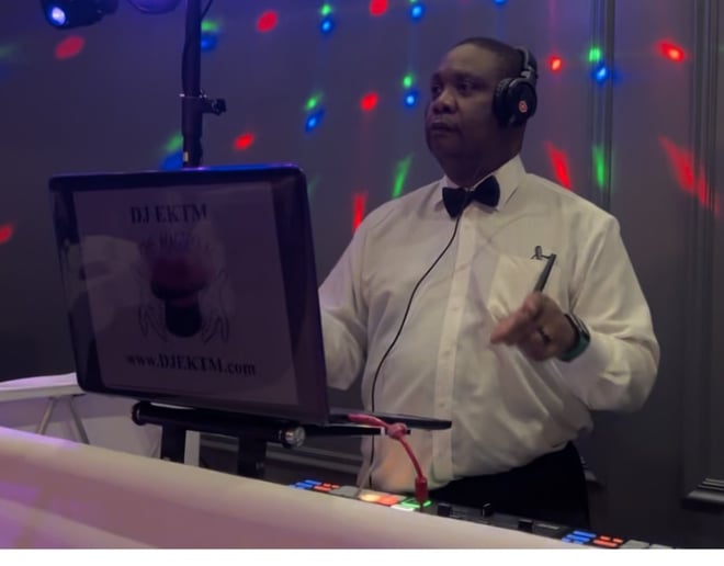 Gallery photo 13 of DJ Eric King