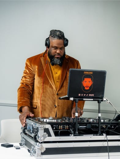Gallery photo 4 of Dj Fie