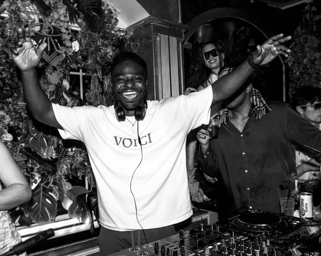 Gallery photo 3 of DJ Flow