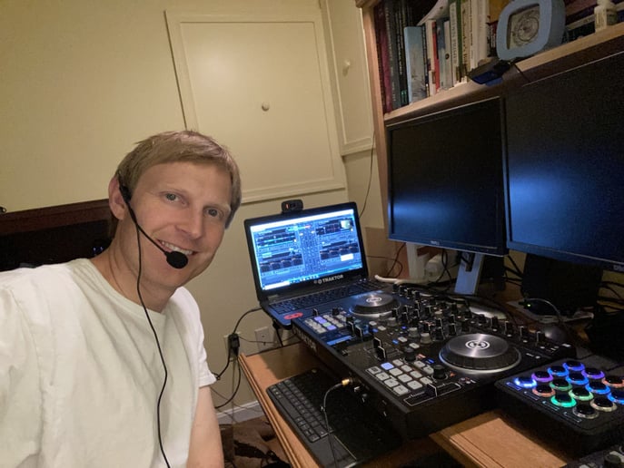 Gallery photo 10 of DJ Fo4
