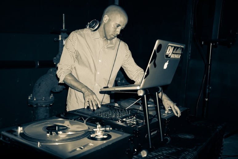 Gallery photo 12 of DJ Renier