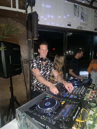 Gallery photo 3 of DJ for Bars/Clubs Pop-Ups & Brand Events