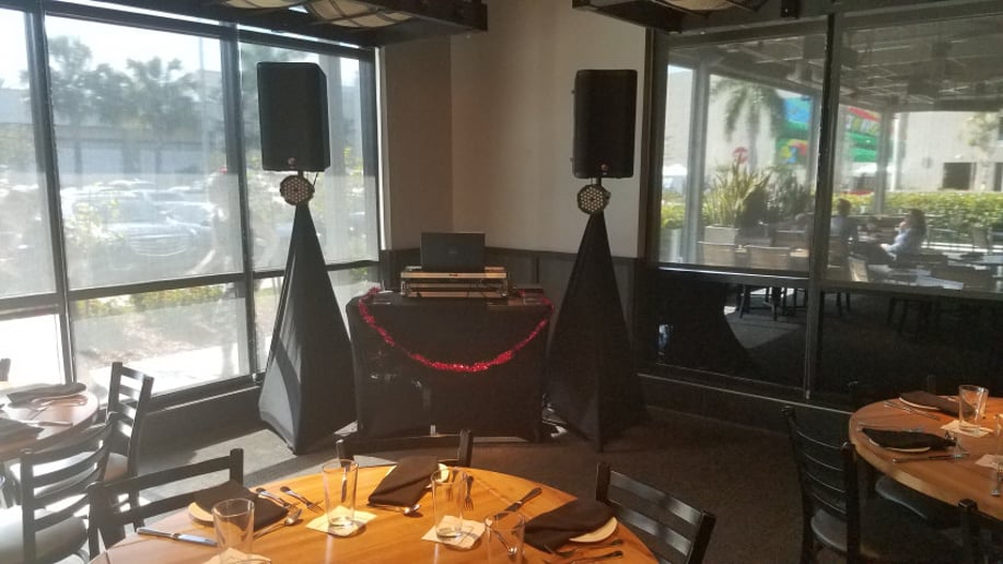 Gallery photo 3 of DJ Frankie J