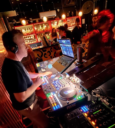 Gallery photo 5 of DJ FunkyBeak