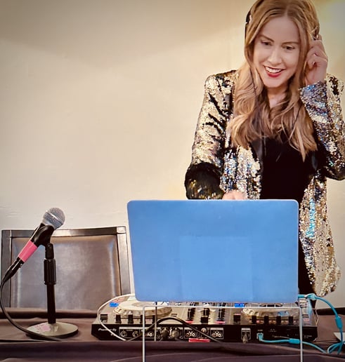 Gallery photo 2 of Dj Glissie