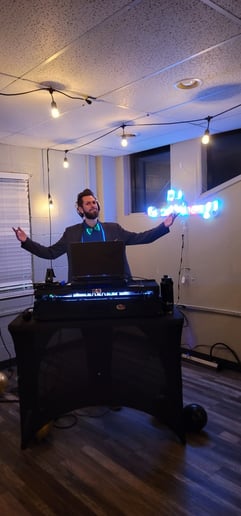 Gallery photo 8 of DJ Good Vibes