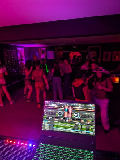 Gallery photo 2 of DJ Greebles