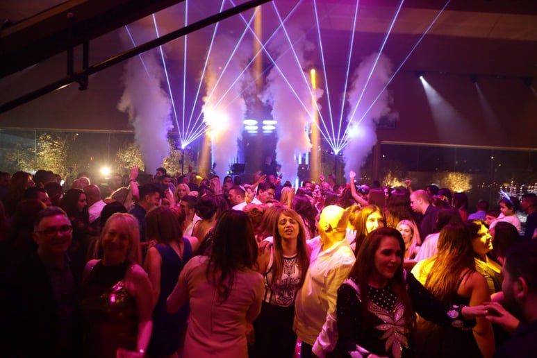 Gallery photo 1 of DJ Groove (il)