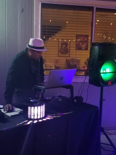 Gallery photo 4 of DJ Hairy