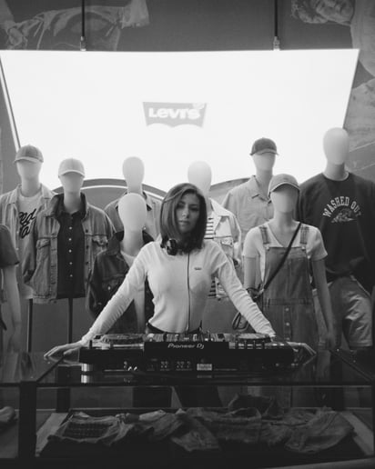 Gallery photo 2 of DJ Hanna