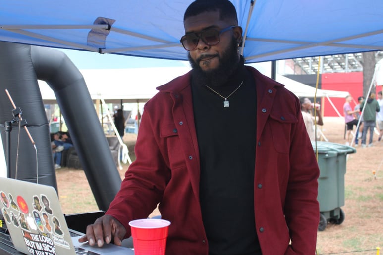 Gallery photo 6 of DJ Hud Tha Huncho