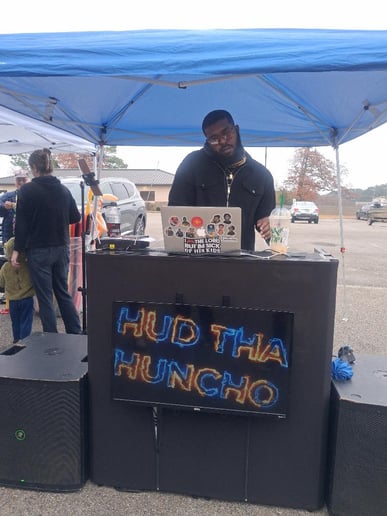 Gallery photo 8 of DJ Hud Tha Huncho