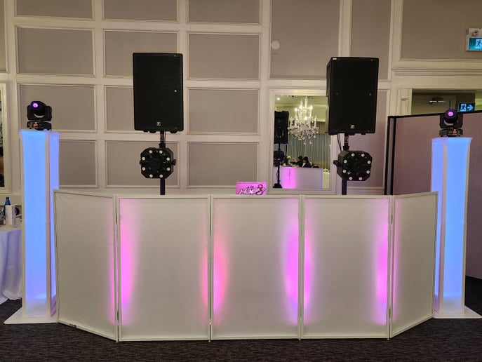 Gallery photo 2 of DJ Hugo