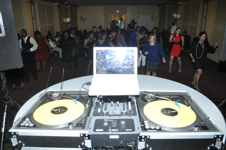 Gallery photo 8 of DJ Infinite
