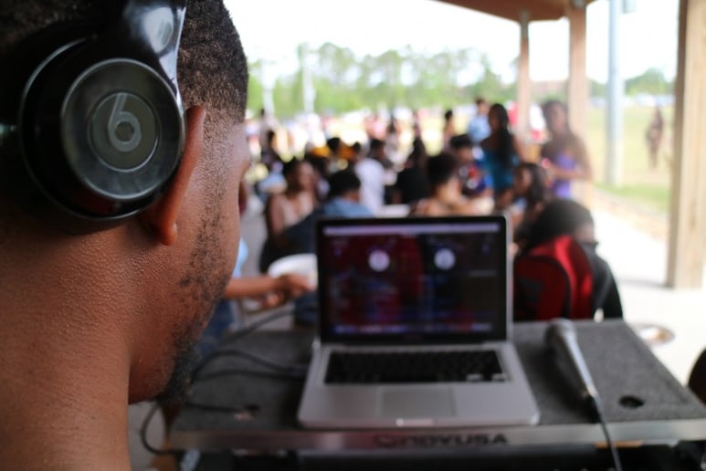 Gallery photo 7 of DJ Intel
