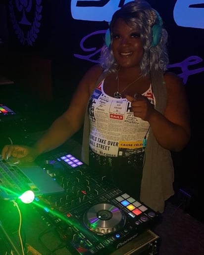Gallery photo 1 of DJ Issa Vybz Aka Storm